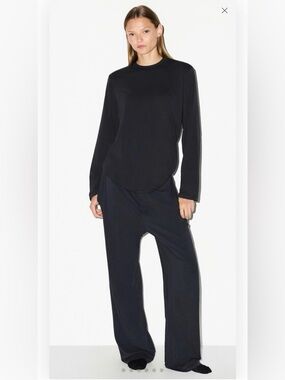 NWT SKIMS BOYFRIEND LONG SLEEVE T-SHIRT